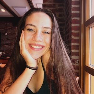 Meet your Posher, Caitlyn